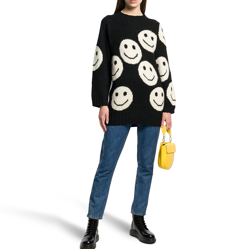 hongfeng specializes in custom face ugly sweater designs, perfect for fun and cozy moments.